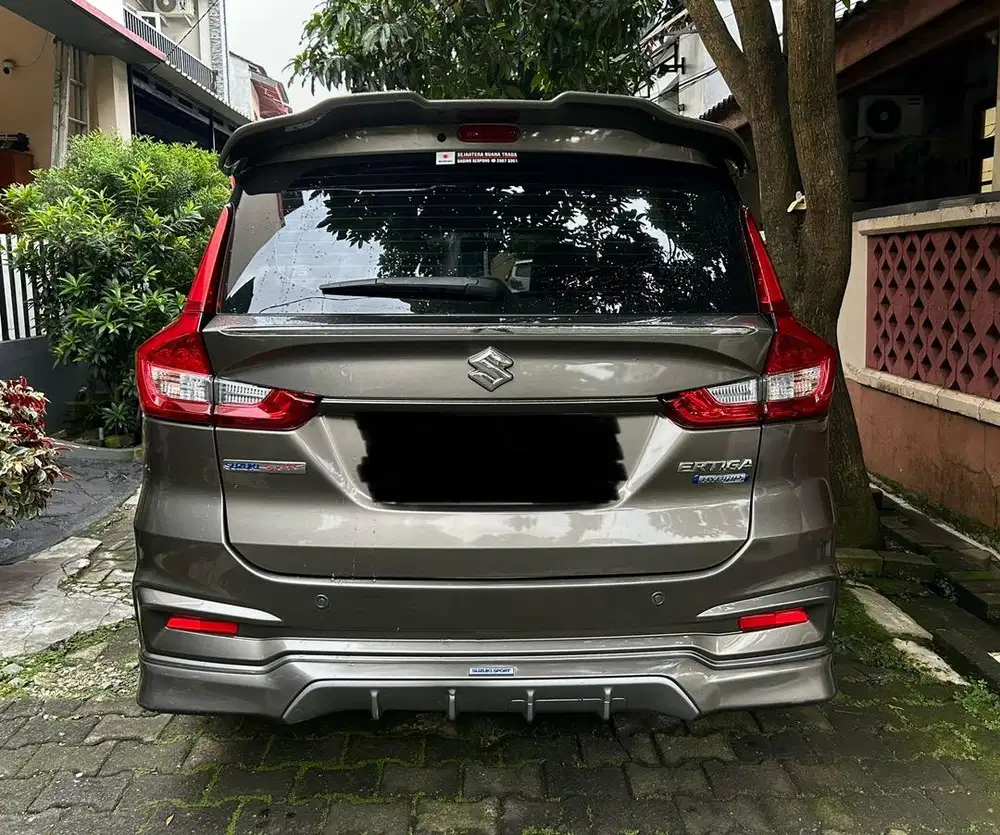Suzuki Ertiga SS Hybrid AT Tipe Tertinggi