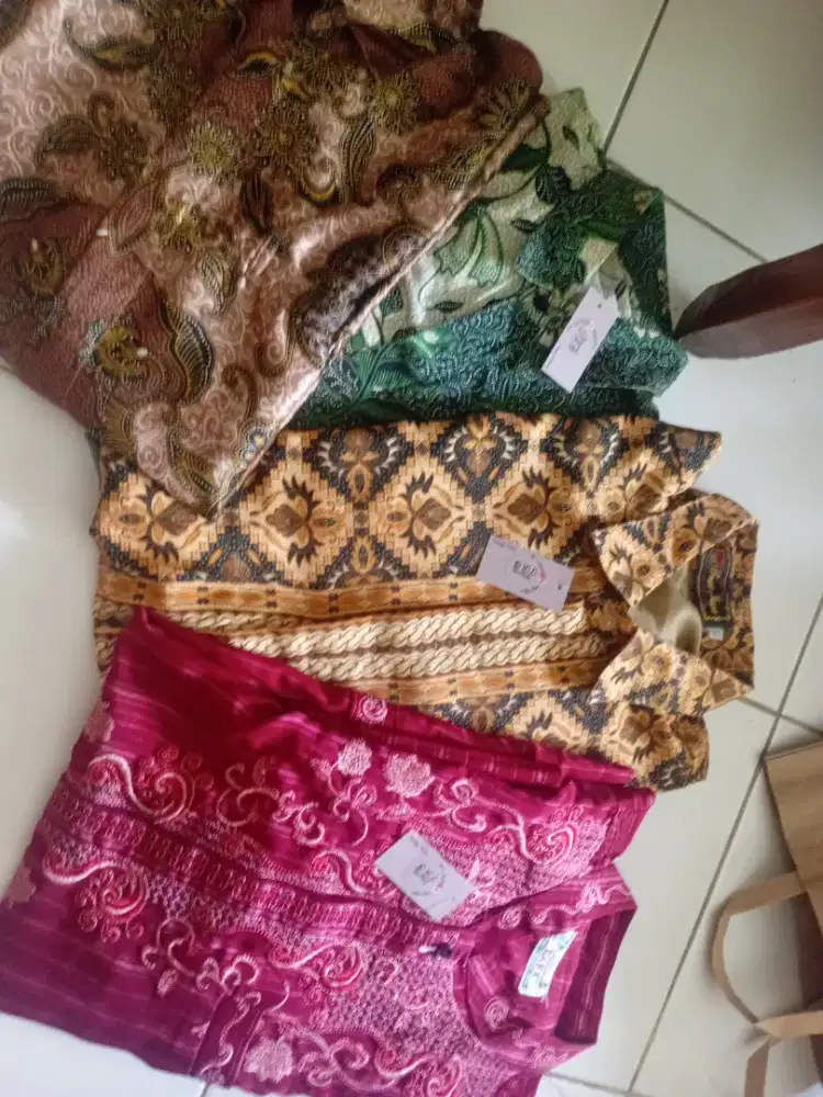 4 baju mix  bagus