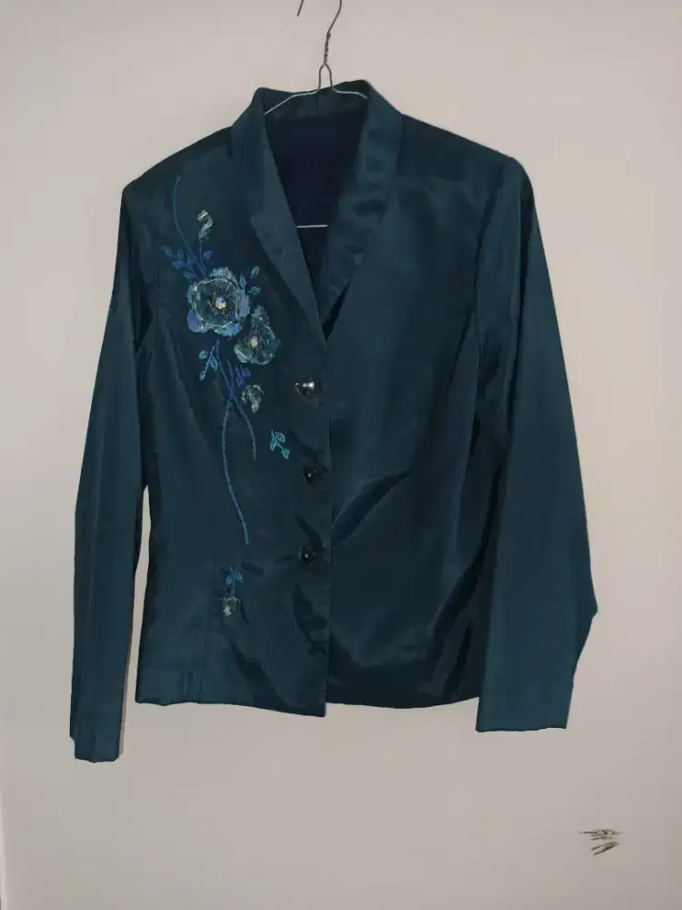 Setelan baju pesta