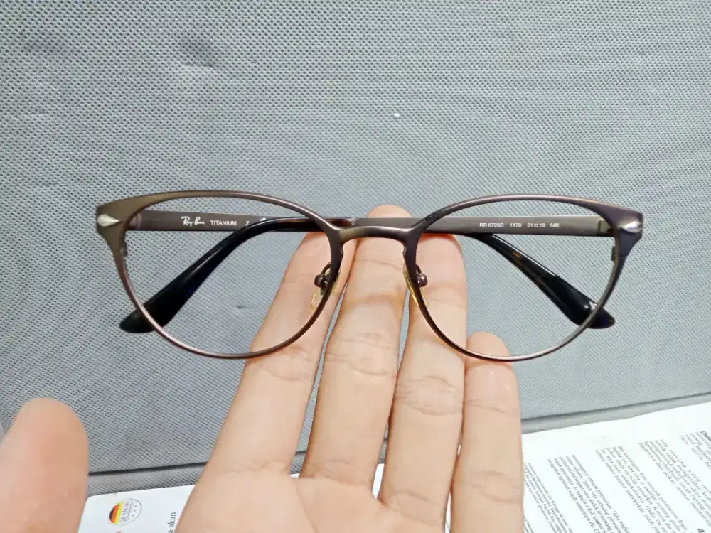 Kacamata RAYBAN SECOND 90% mulus