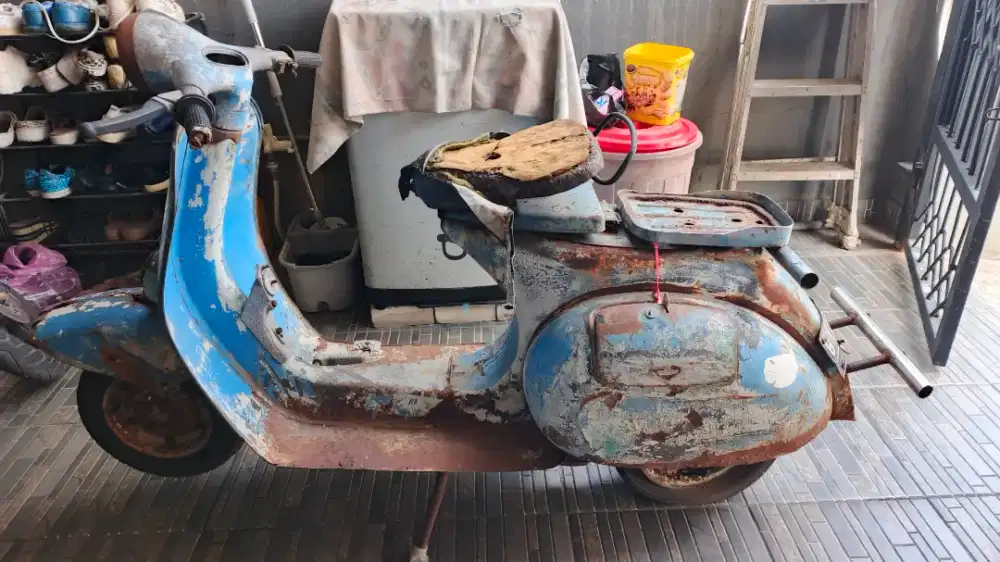 Vespa super 150 Vbb ( IGM 1380 )bahan orsinilan thn 1964