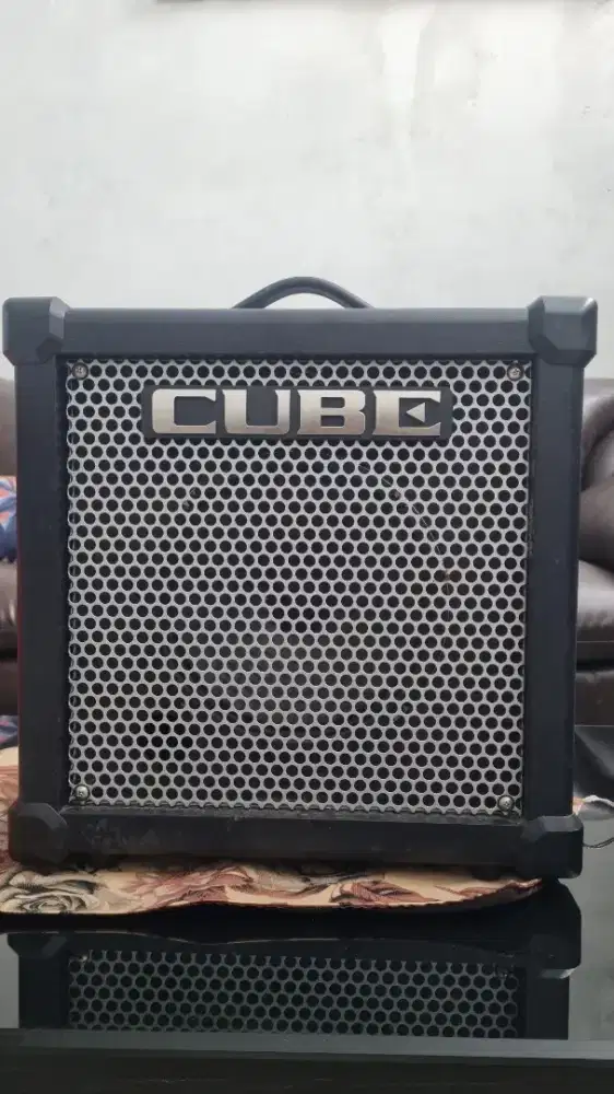 Aplifier Gitar Roland Cube 20GX