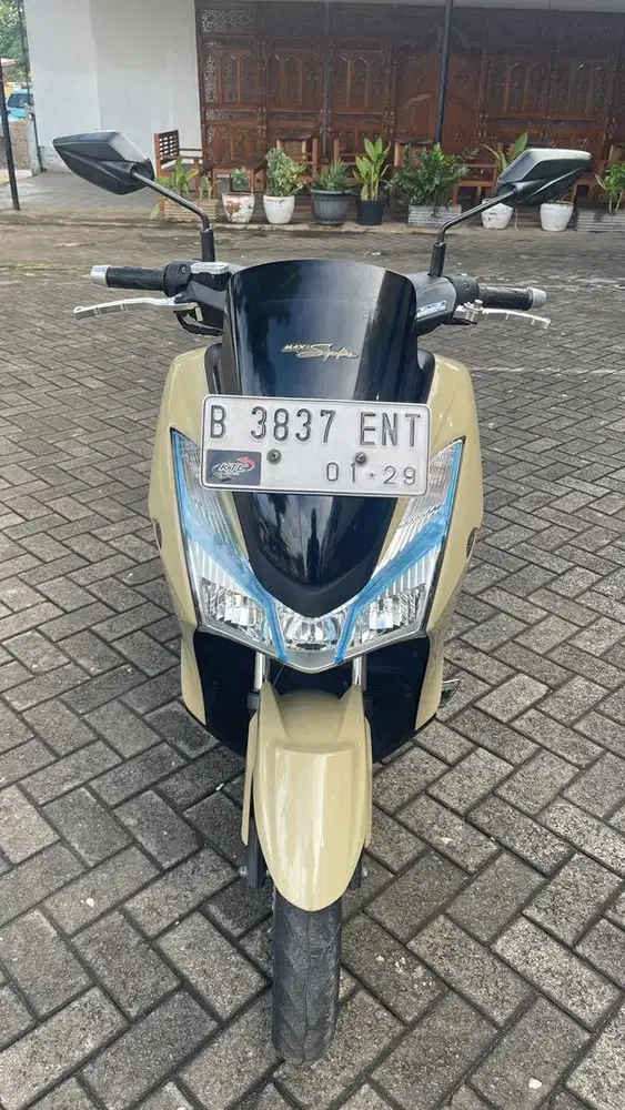 Dijual YAMAHA LEXi 2018 KEREN Bangat !!