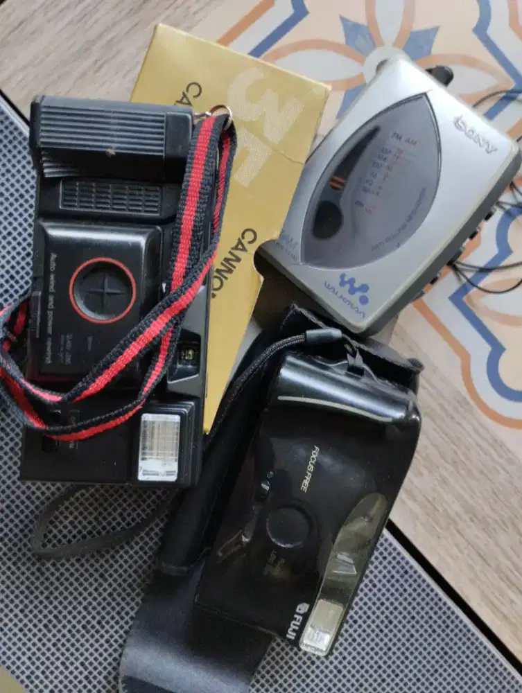 Jual Borongan Camera Fuji,Cannonmate dan Walkman Sony Kondisi Bagus Sl