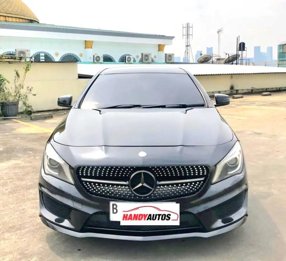 Mercedes Benz CLA200  AMG Line Tahun 2014  Automatic Hitam Metalik