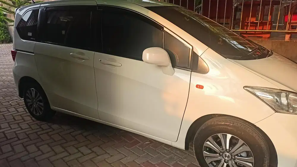 Honda Freed 2012 Bensin
