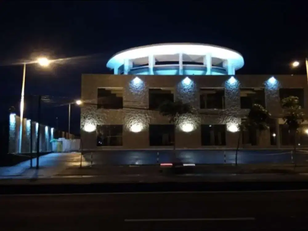 Mini Mall Di Jl. Magelang - Jogja Km 14, Kabupaten Magelang, Jawa Tengah
