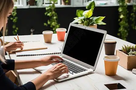 Freelance, bekerja dari rumah