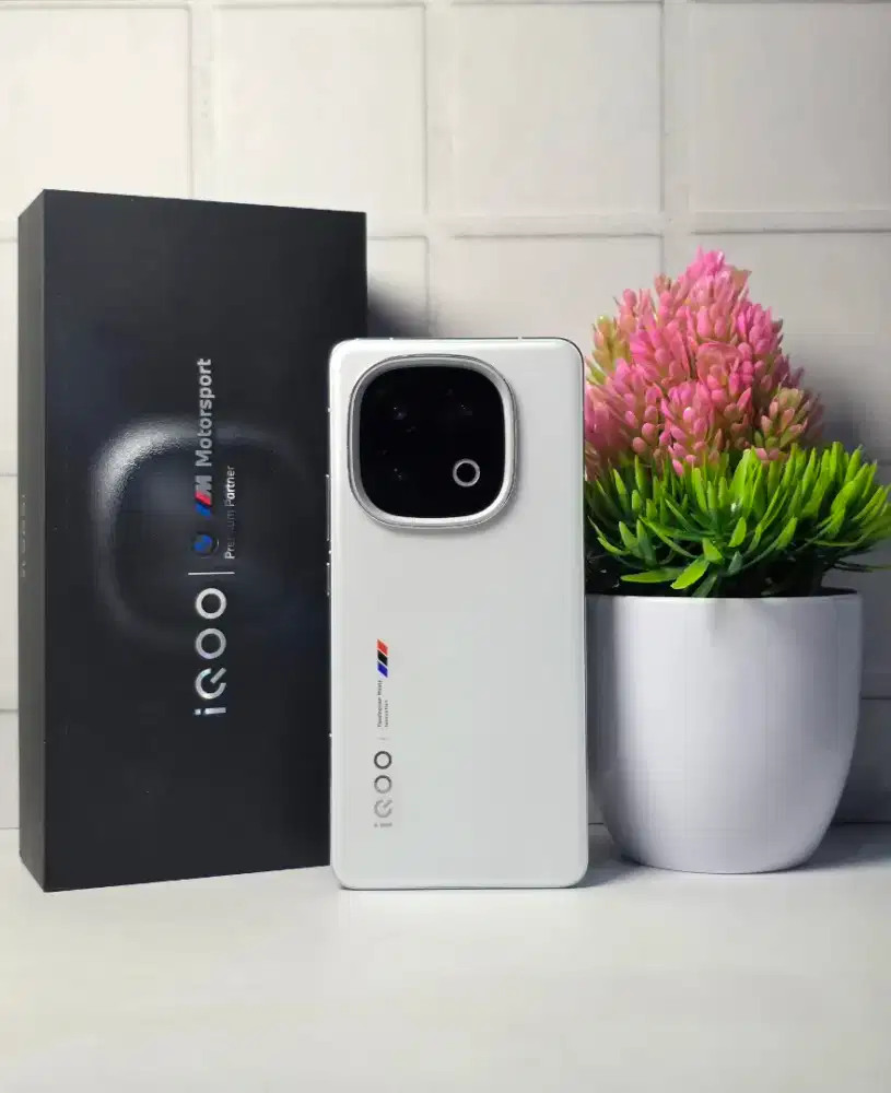 Iqoo 13 12GB / 256GB Fullset Mulus