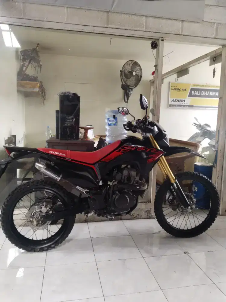 Honda crf 150 CC thn. 2023 cash Bali dharma motor