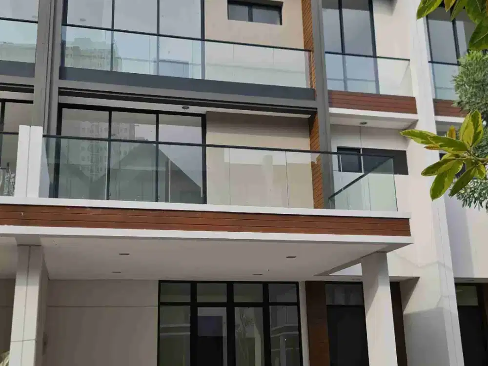 Harus tersewa cepat rumah 3 lantai Osaka residence PIK2 uk 8x10m2