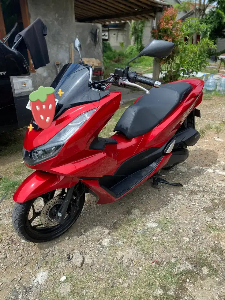 Honda pcx 160/2023 merah