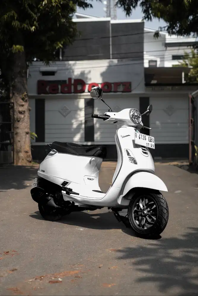 PIAGGIO VESPA LX 125 IGET FACELIFT MURAH BANGET