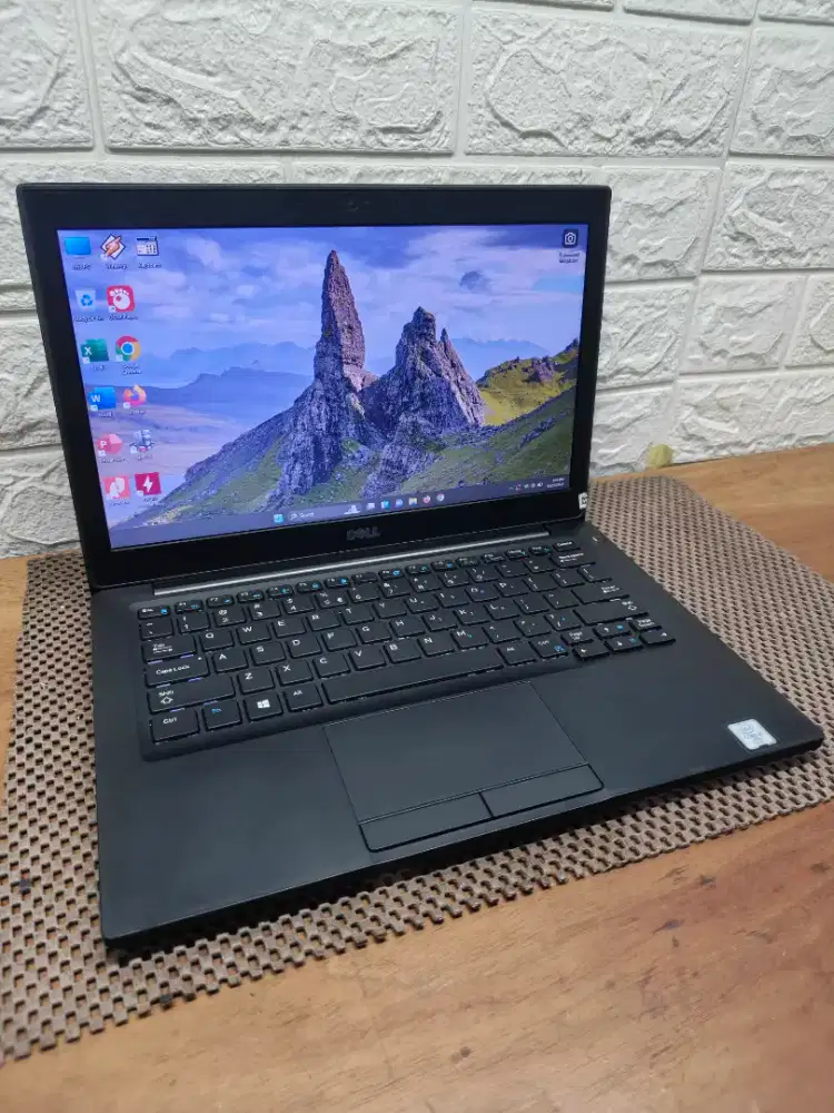 Dell Laritude 7280 intel Core i5 Gen-6 (8/256gb) 12,5 inch NORMAL