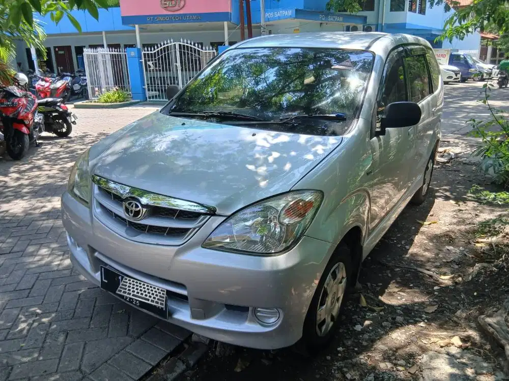 Di Jual Toyota Avanza Type 1.3 E Transmisi Matic Tahun 2010