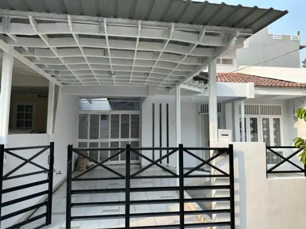 Disewakan Rumah Siap Huni 1,5 Lantai Di Kelapa Hybrida/ Hibrida Kelapa Gading Jakarta Utara