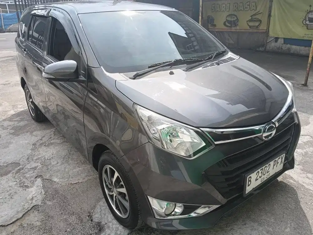 Daihatsu sigra R delux metic 1.2cc