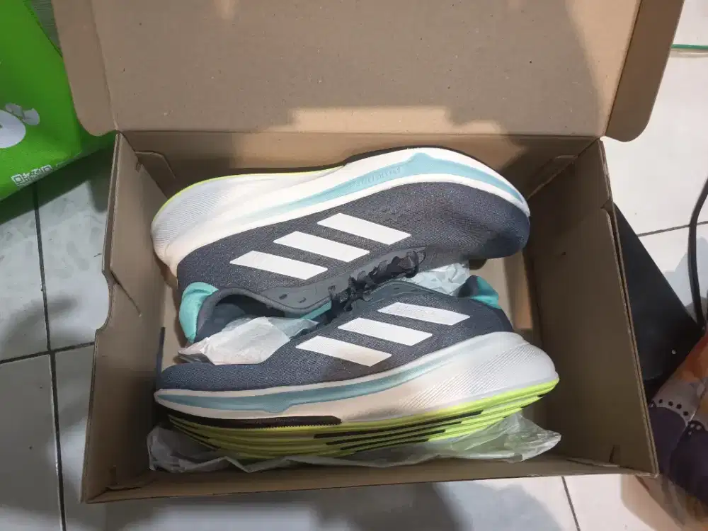 Sepatu Adidas Response Super M JQ2523 Ukuran 42 — Kondisi Baru di Box