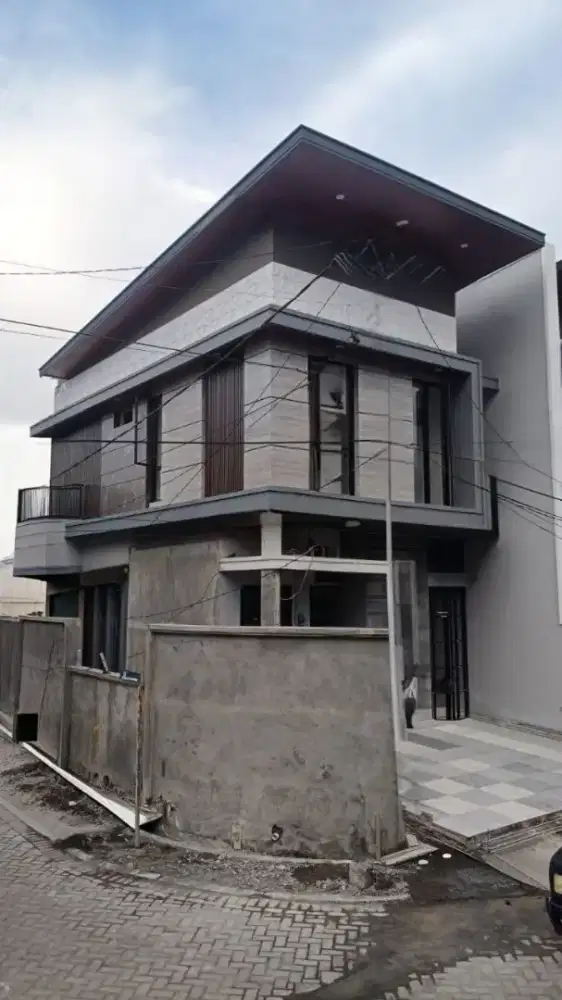 RUMAH HOOK BARU GRESS DI MANYAR JAYA, ROW 4 MOBIL