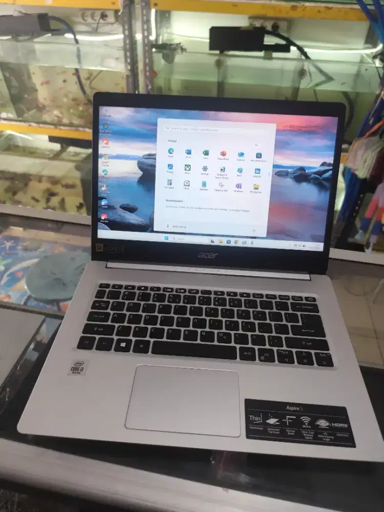laptop acer likeNew i3gen10 ram12 ssd ngebut kinclong