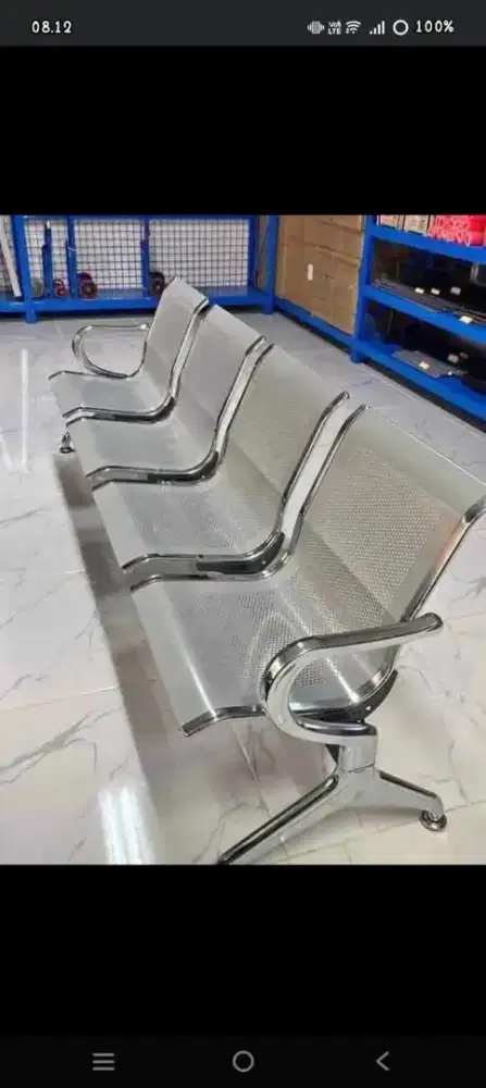 Kursi tunggu besi 4 seter