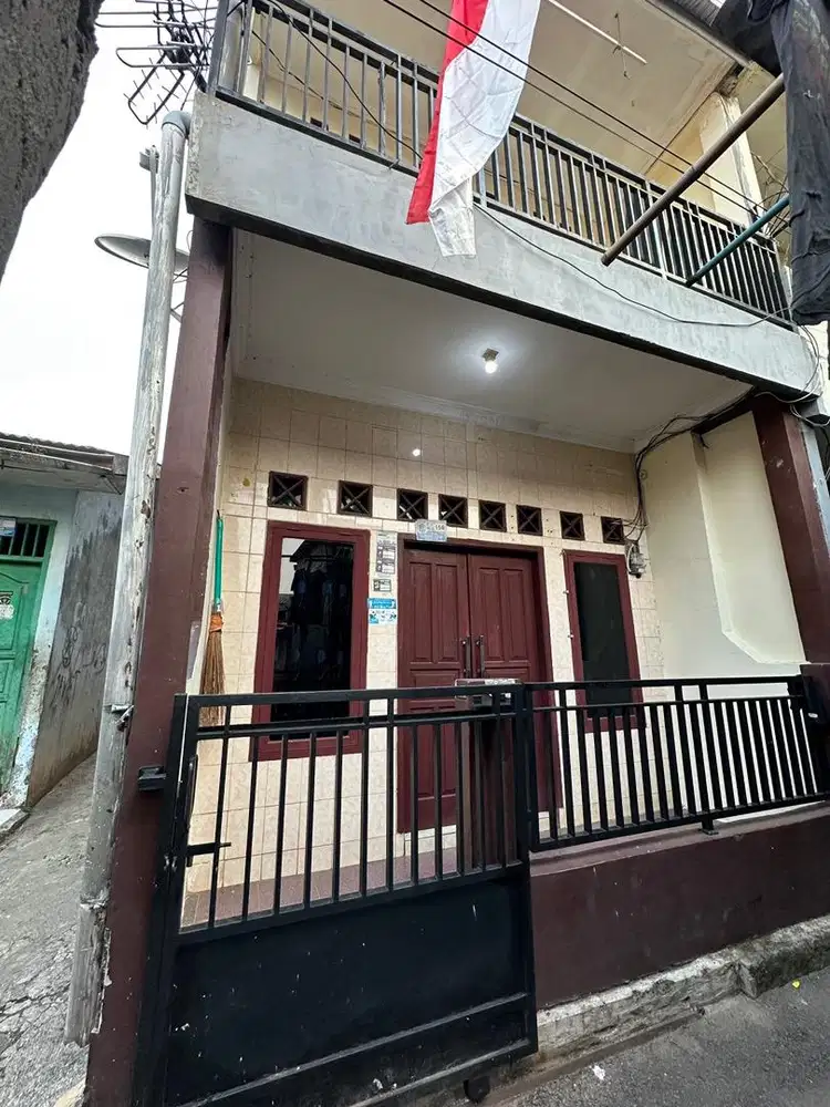 Rumah 2 Lantai SHM Swadarma cuma 1 Kilometer dari ITC Cipulir