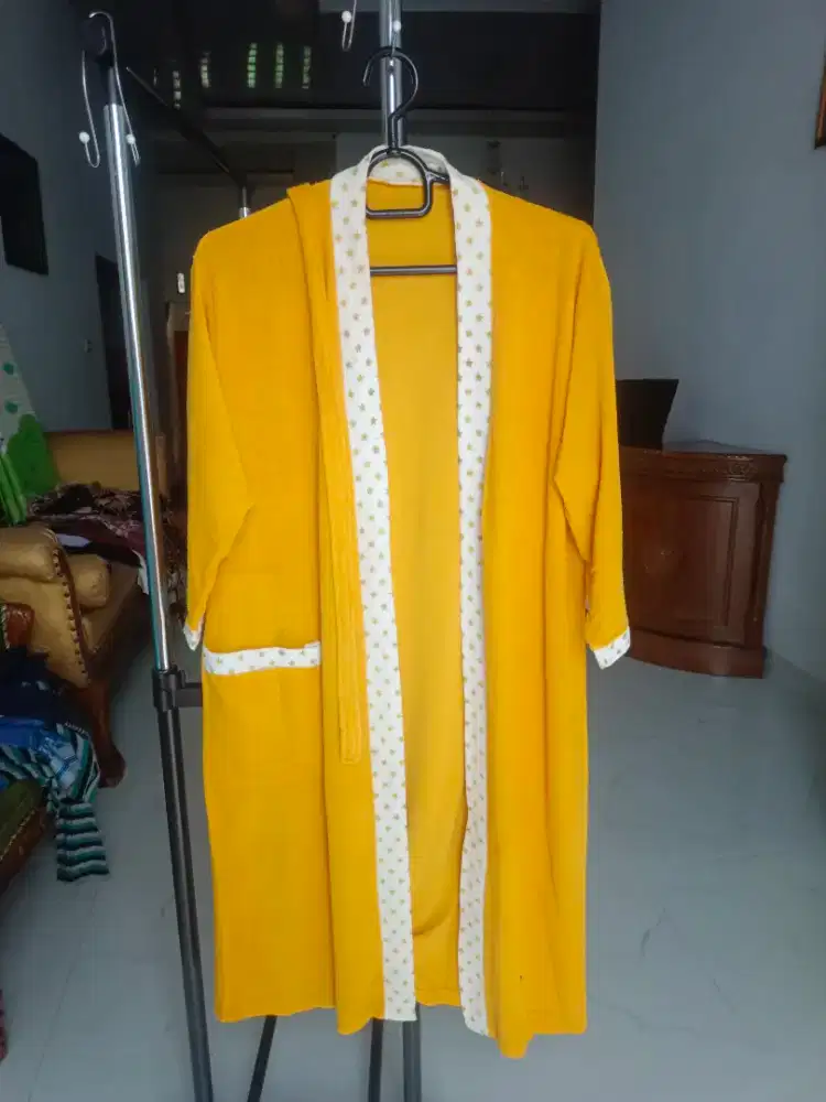 Baju mandi stlh renang atw baju hangat