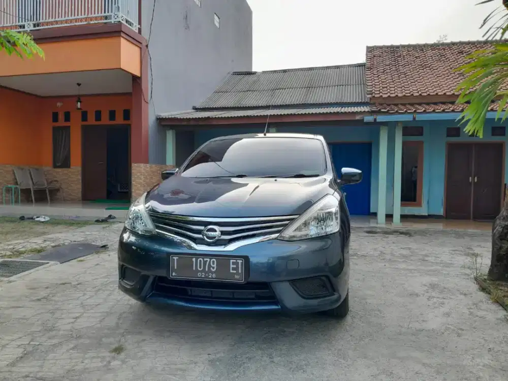Jual mobil Nissan