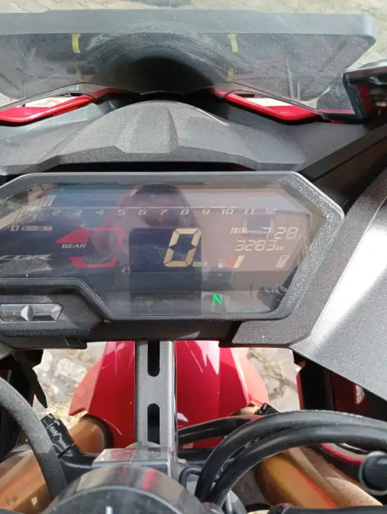 Promo DP 500 Honda CBR 150 R Tahun 2024 Km Rendah