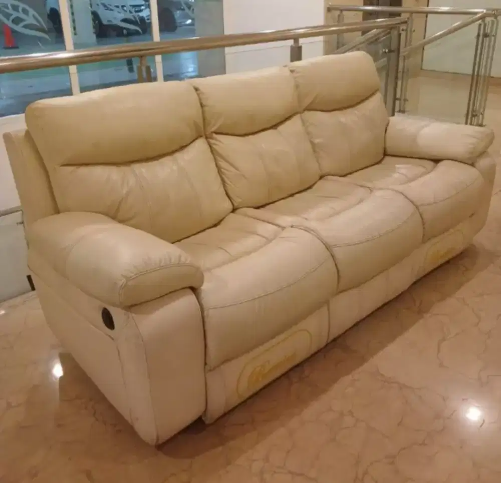 Jual cepat Sofa Reclining Electric Kulit Import Italy Bernini 3 seater