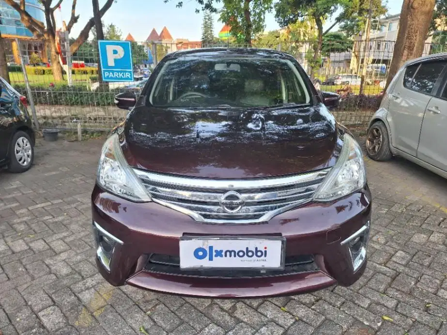 DP MURAH Nissan Grand livina 1.5 XV Highway Star Bensin-MT 2017 Merah
