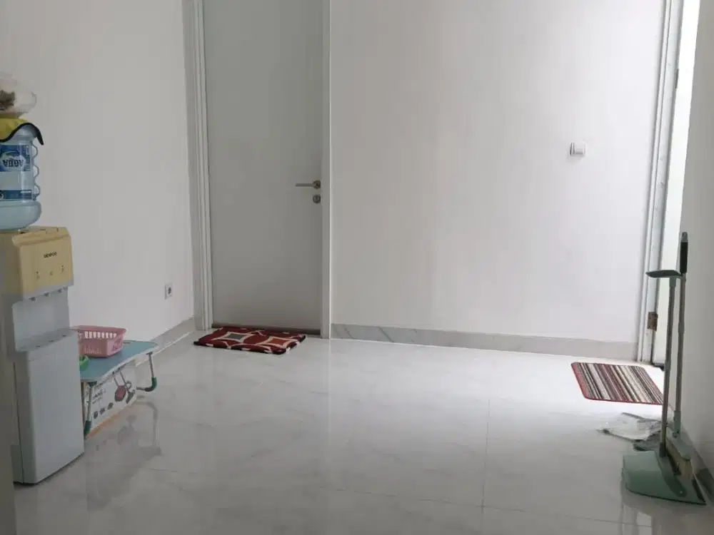 Dijual Rumah Depan Taman di Cluster Thames JGC Cakung Jakarta Timur