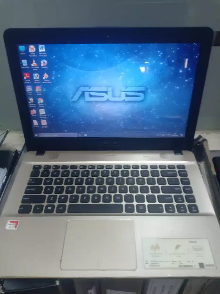 Laptop Slim Asus X441B Amd A9 gen7 Ram4gb Ddr4 hdd1tb batre 3 jam