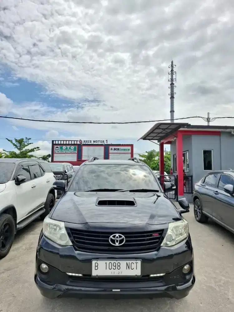 Fortuner 2013 G TRD VNT matic. Km 160rb