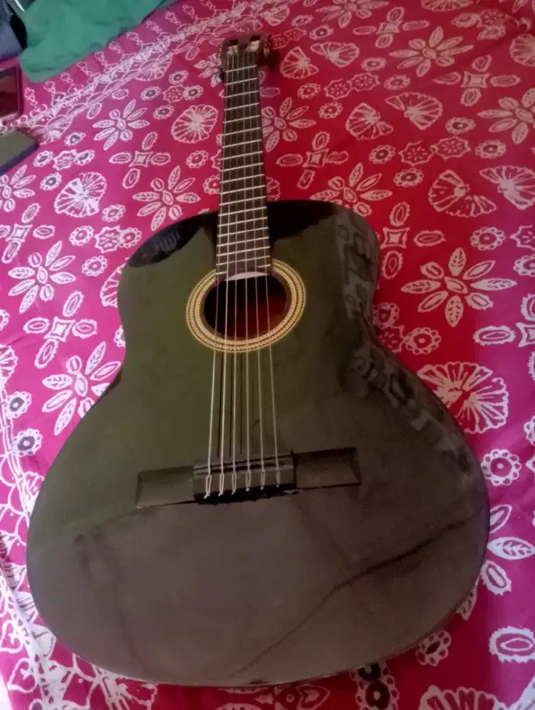 Gitar Klasik Elektrik Valencia vc264HV likenew