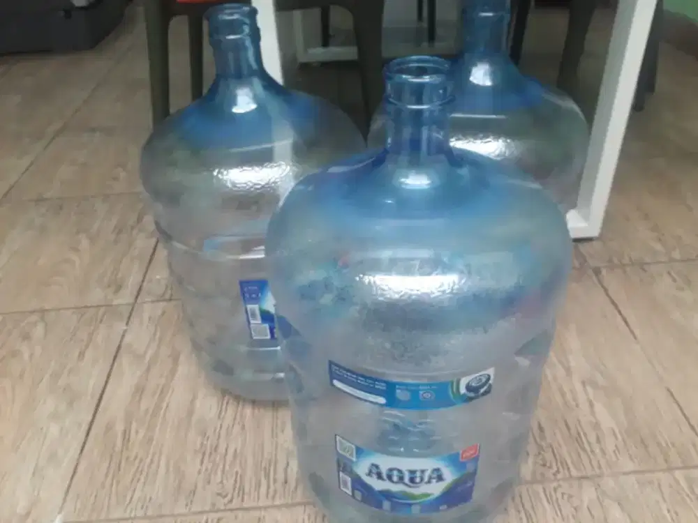 DIJUAL MURAH GALON AQUA KONDISI BERSIH DAN MASIH BAGUS