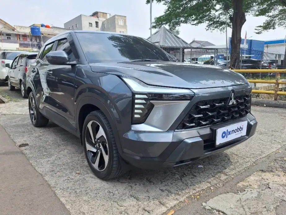 DP MURAH Mitsubishi XForce 1.5 Ultimate Bensin-AT 2023 Abu-Abu CRYAB