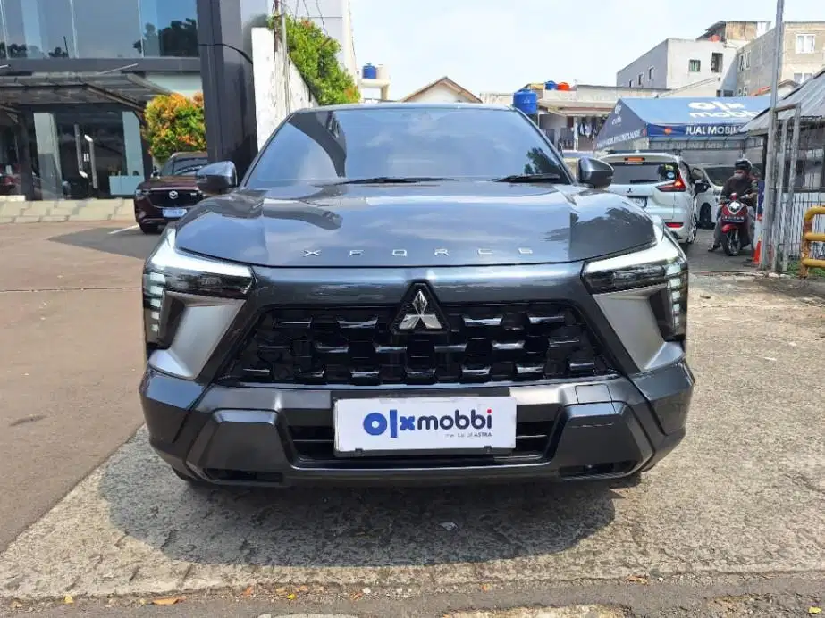 DP MURAH Mitsubishi XForce 1.5 Ultimate Bensin-AT 2023 Abu-Abu CRYAB