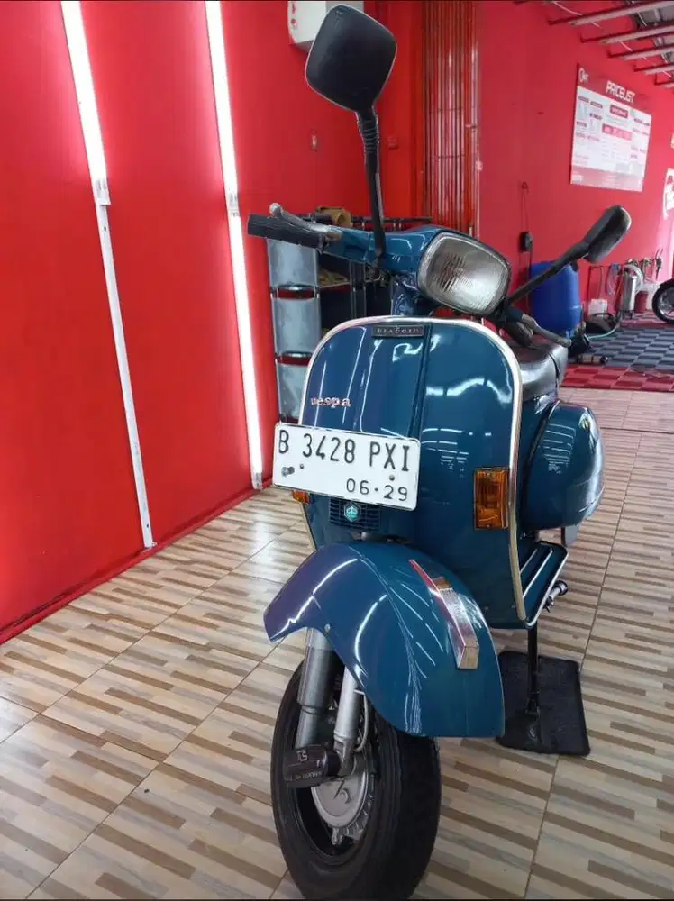 VESPA Exclusive 2 2004