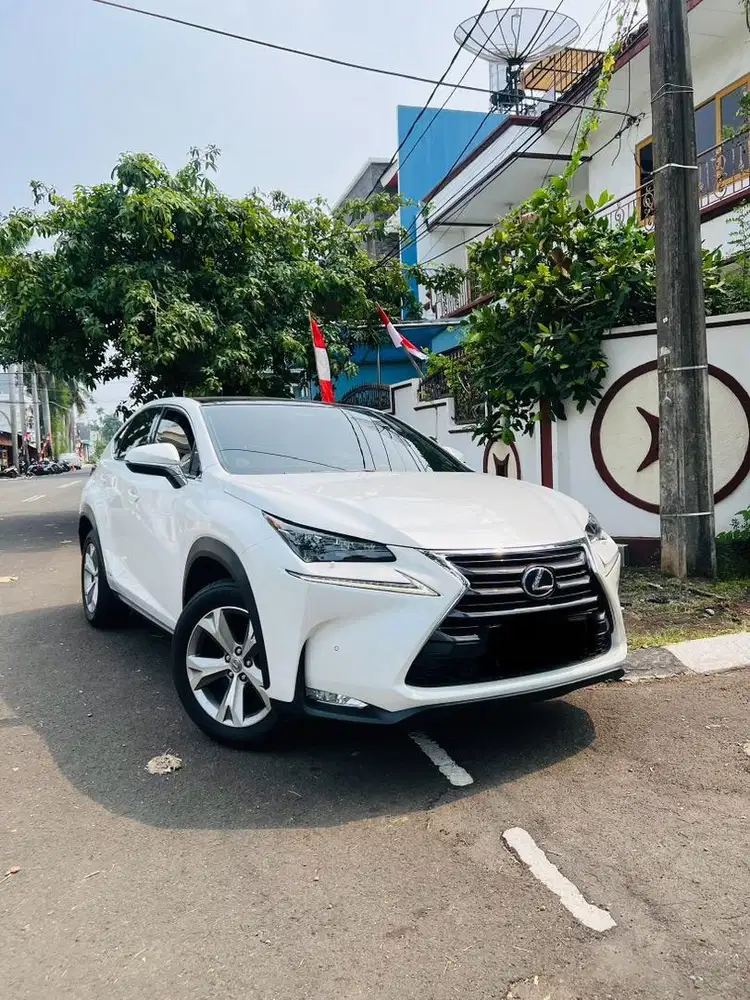 MURAH LEXUS NX300H HYBRID HANYA ADA 1 di INDO HYBRID ASLI CBU JAPAN