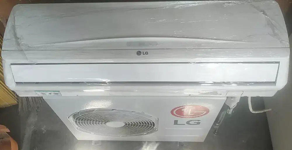 AC LG 1/2 PK R410 Orisinil Low300Watt Bagus Dan Dingin Sekali