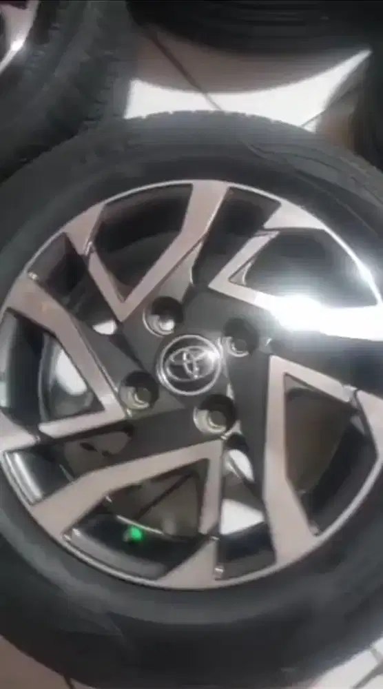 Velg Avanza veloz ring 15