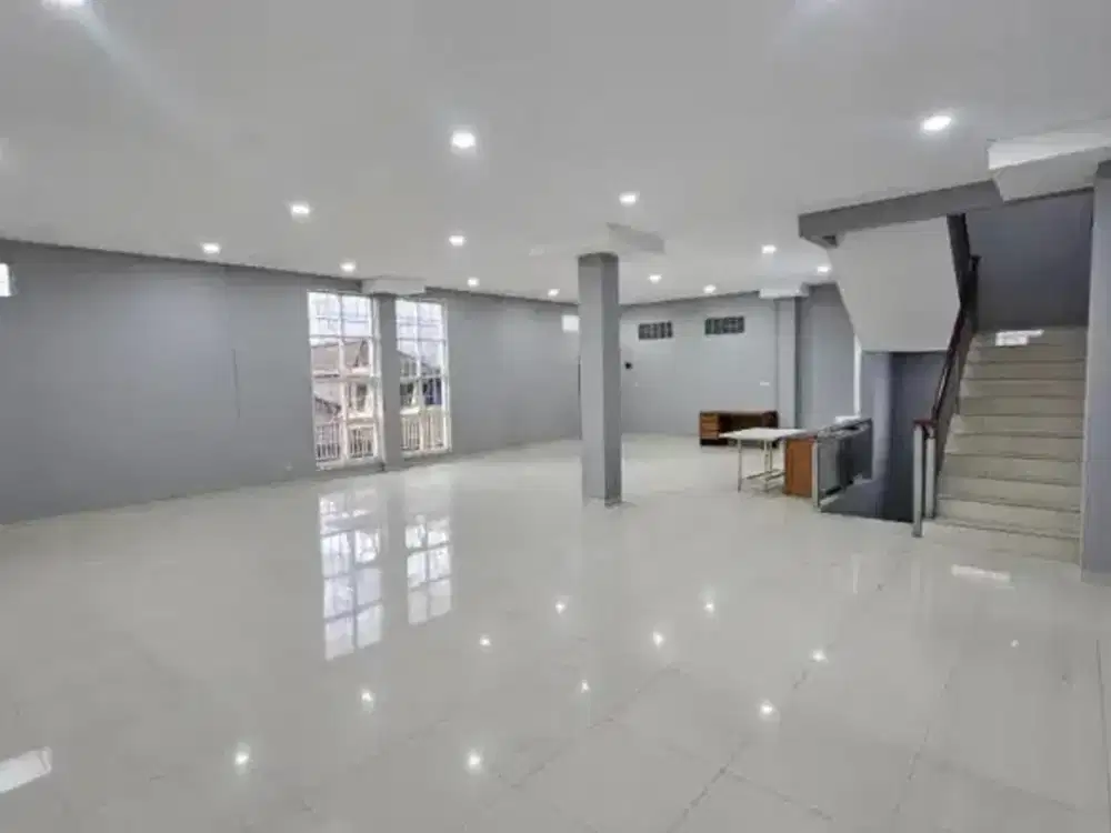 DIKONTRAKKAN RUKO PINGGIR JALAN LEMBANG