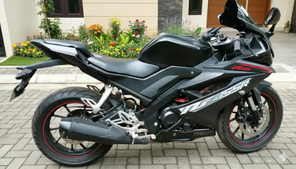 Di jual Yamaha R15 v3 second baru