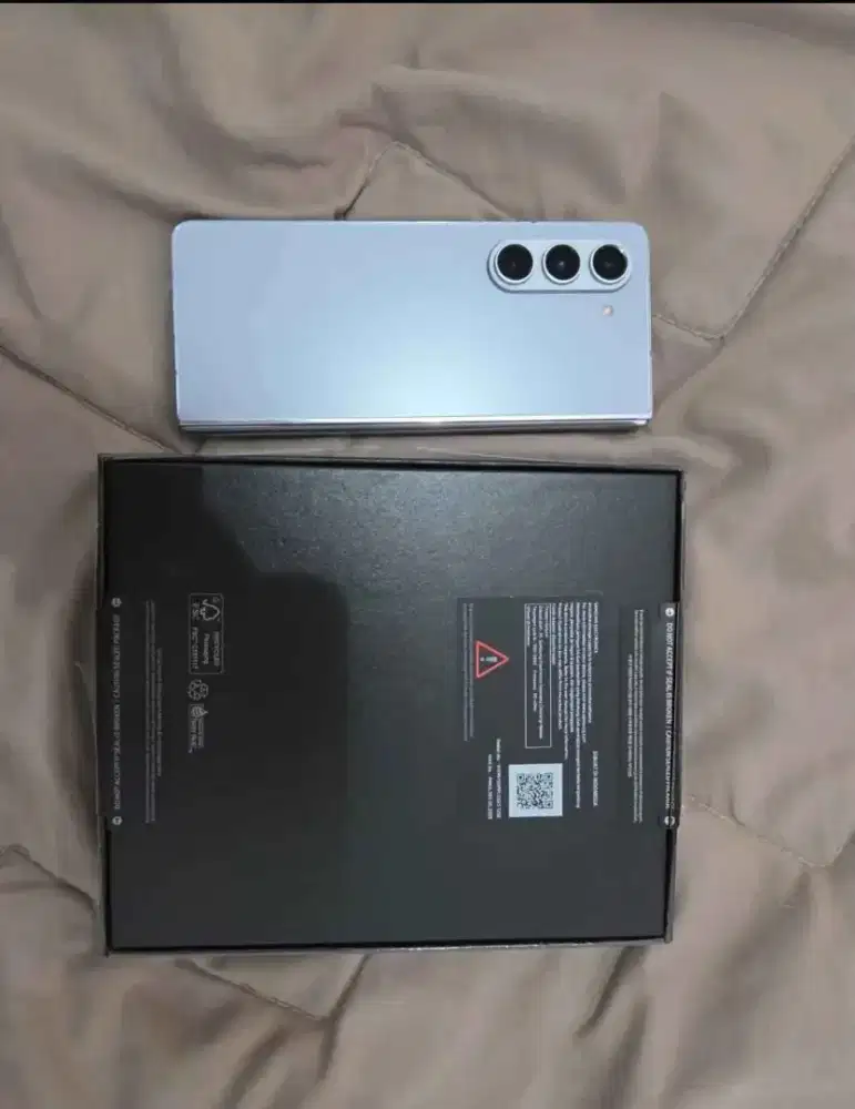 SAMSUNG Z FLOAD5 12/1TB
