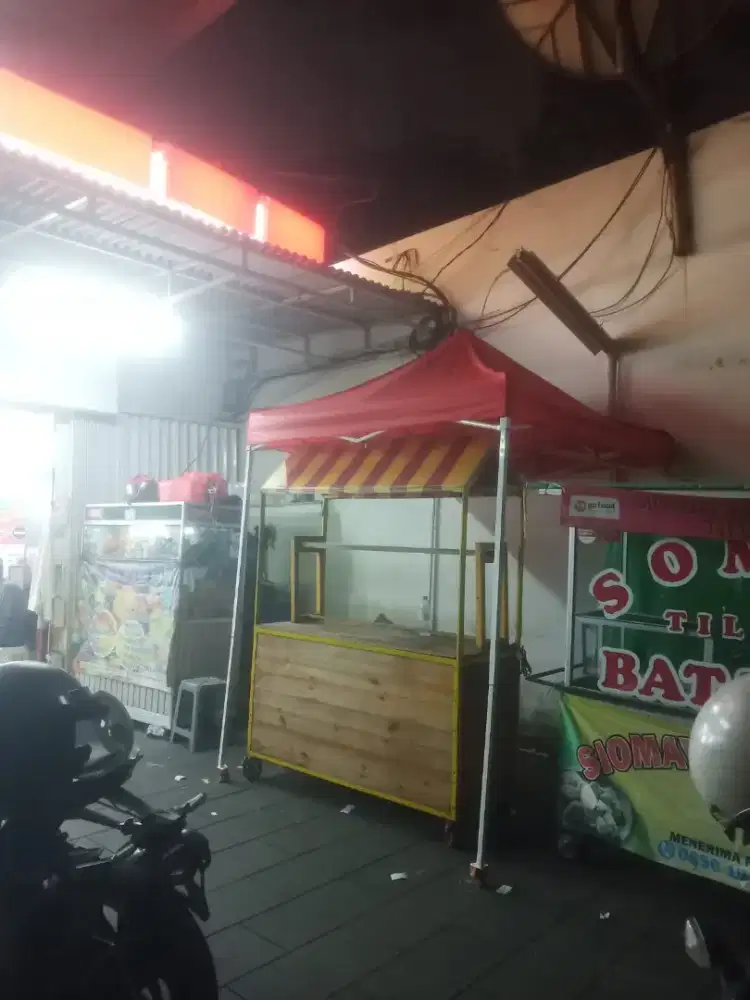 Dibutuhkan karyawan wanita untuk jaga lapak gule & pempek