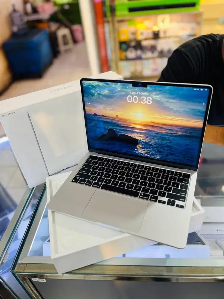 macbook air m3 8/256 ibox