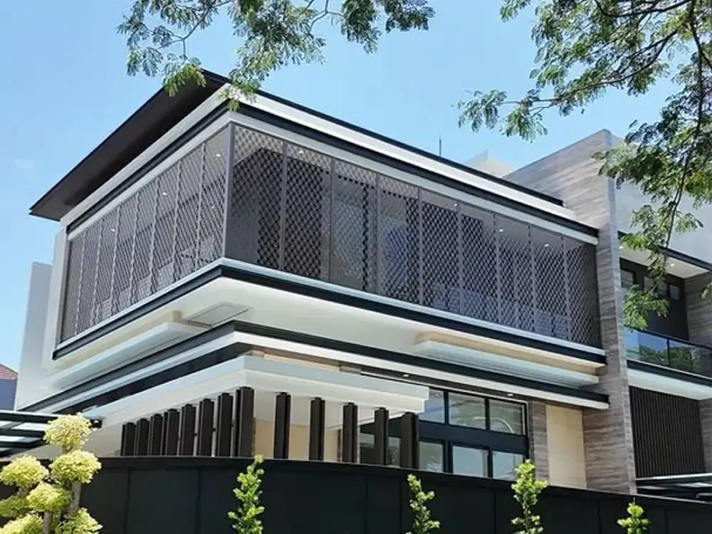 Rumah Split Level Baru SHM di Pakuwon City Imperial Beach