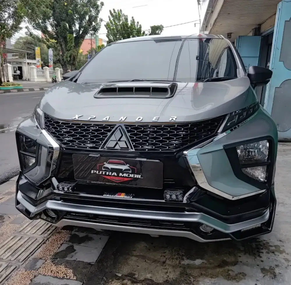 Mitsubishi Xpander Ultimate AT 2018 Grey Abu-abu