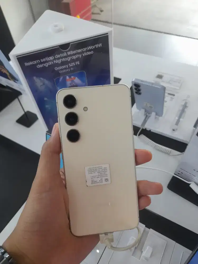 SAMSUNG GALAXY S24